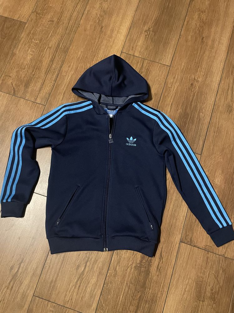 Bluza z kapturem firmy Adidas 11-12 lat