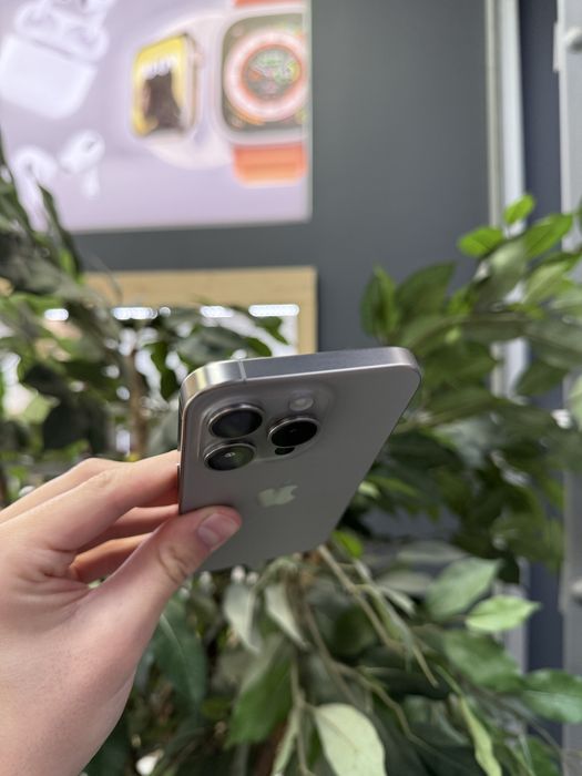 iPhone 15 Pro 256GB Natural Titanium