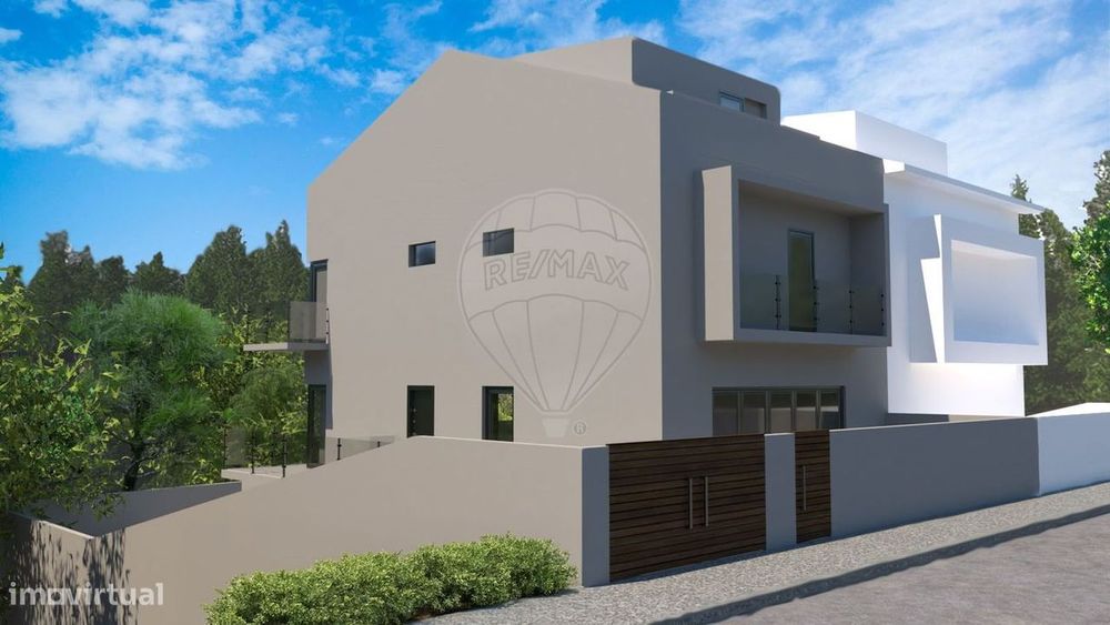 Moradia T4 para venda