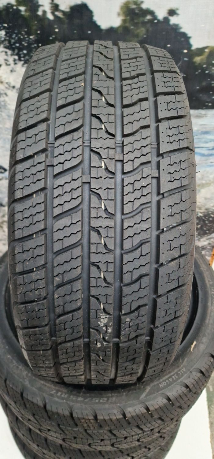 E22 4x 225/45R17 Aplus A909 All Season 94W XL wielosezonowe demo