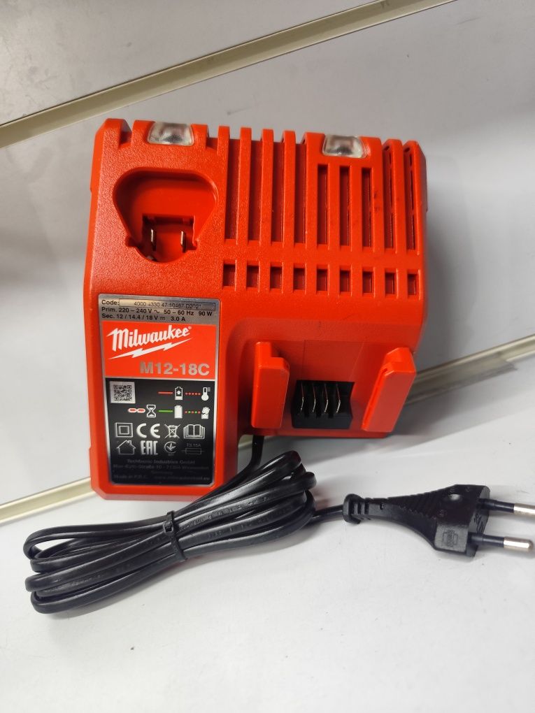 Milwaukee M18 FID2 безщітковий акумуляторний імпакт Мілвоке оригінал