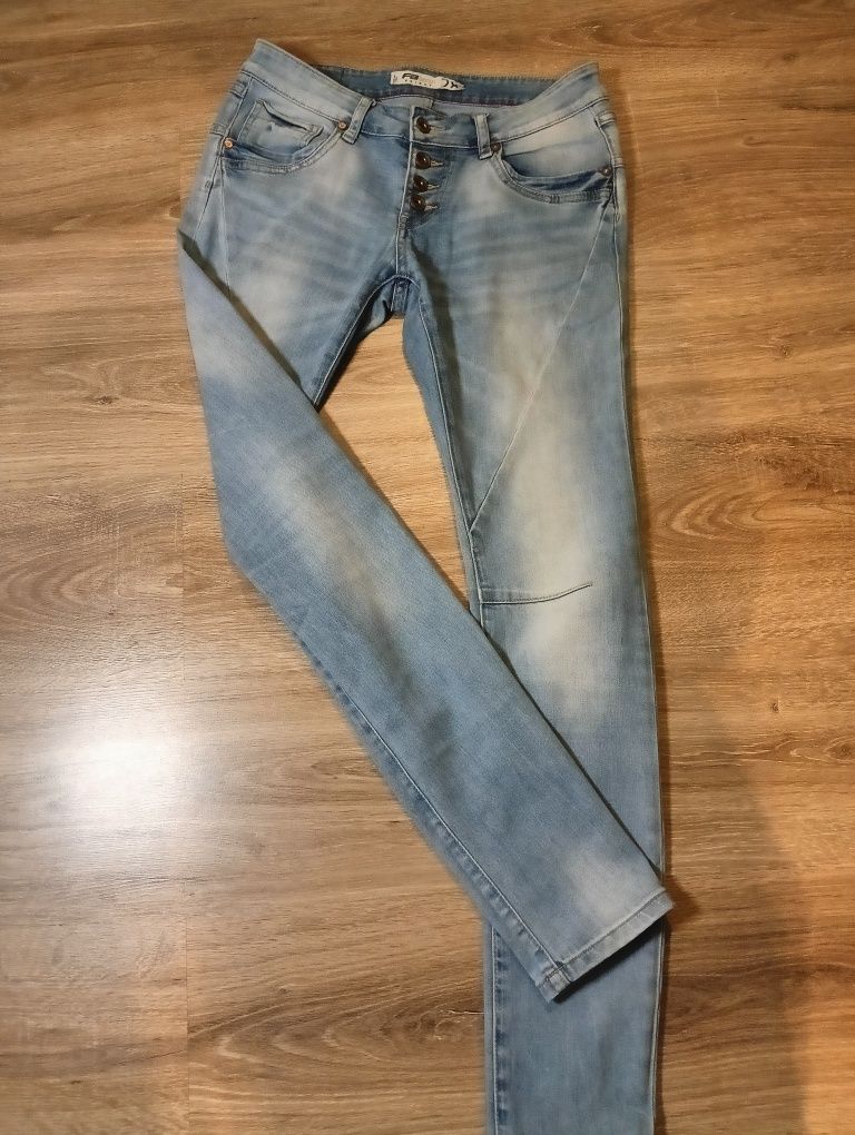 Jeansy skinny NewYorker FB sister 28