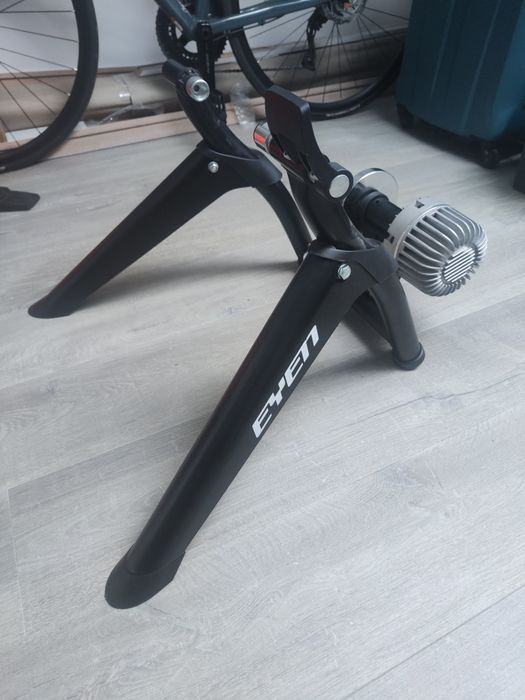 Trenażer eyen fluid sport