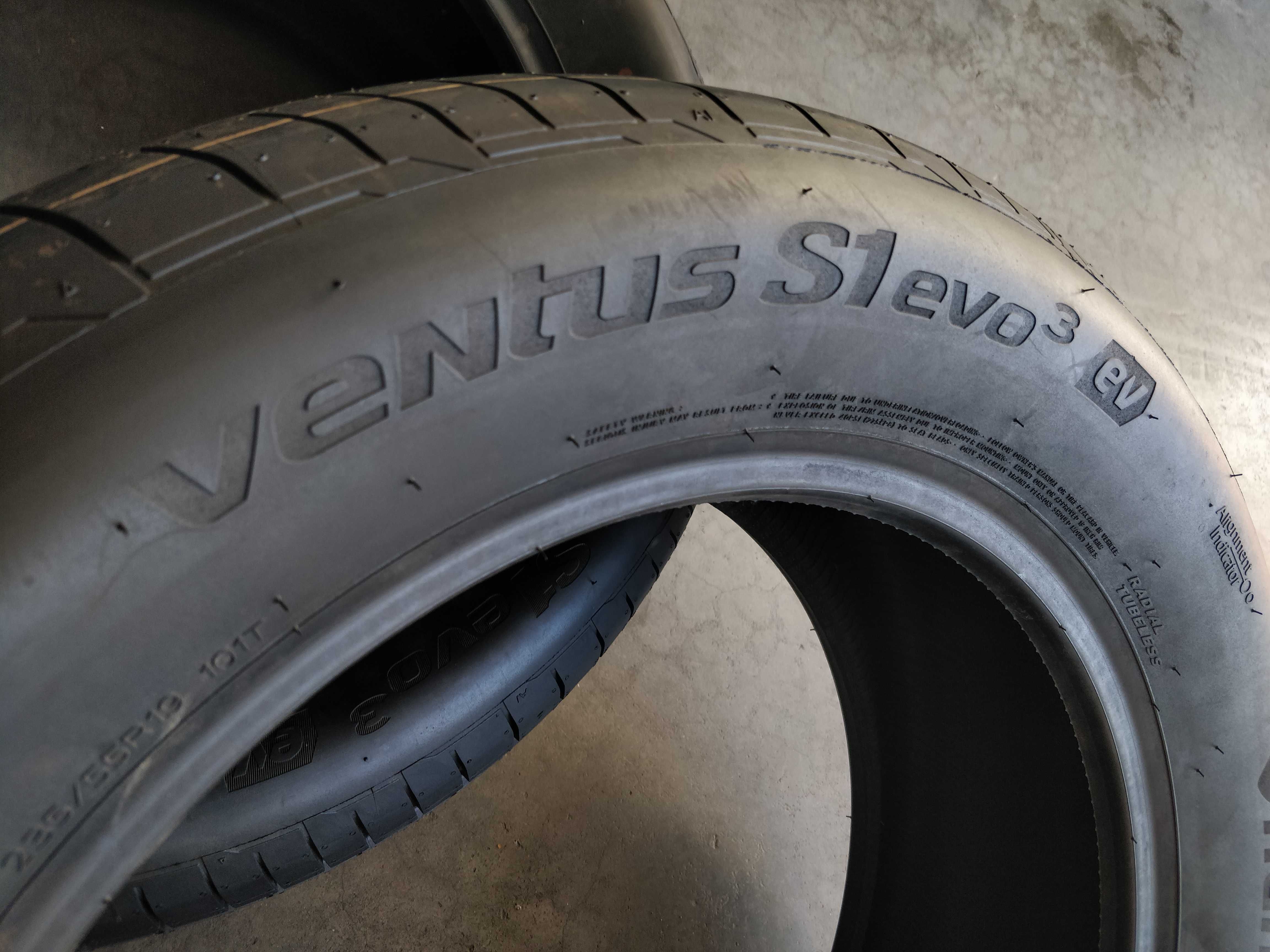 R19 235 55 пару літніх шин дві штуки Hankook Ventus S1 Evo3