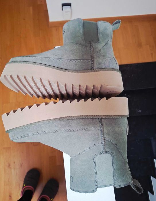 Botas UGG NOVAS número 37