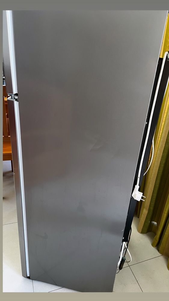 Frigorífico 2 Portas Com Congelador Frost Geladeira