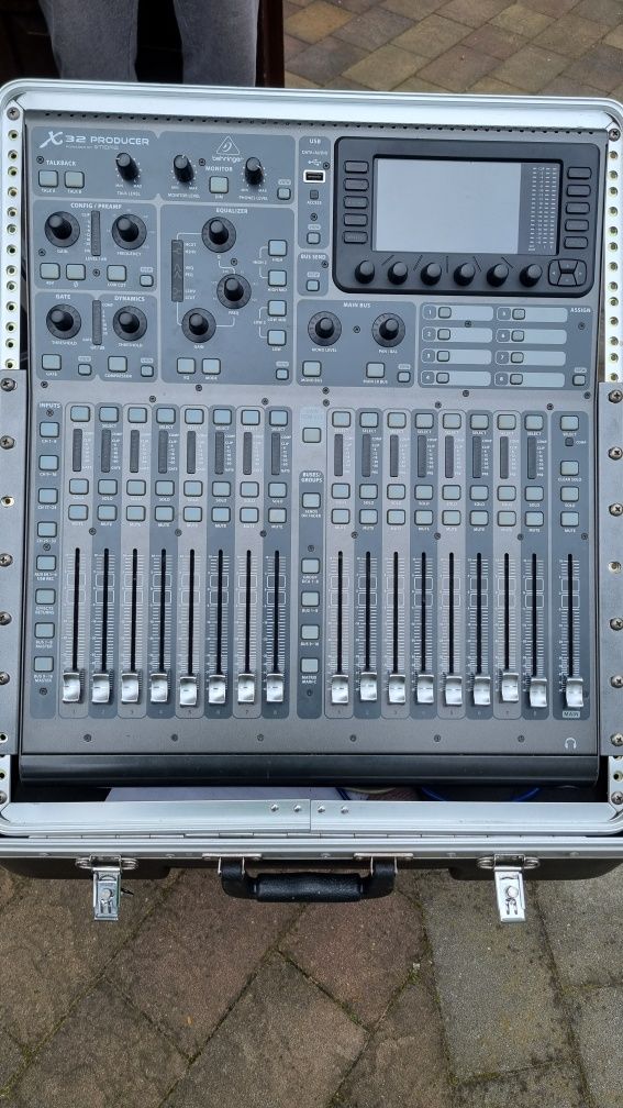 Mikser Behringer X32 Producer +Case