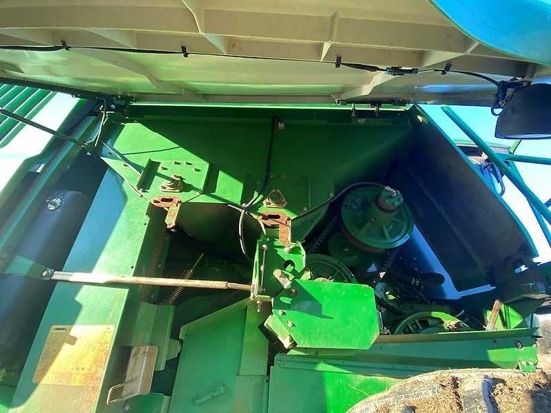 Комбайн John Deere W650