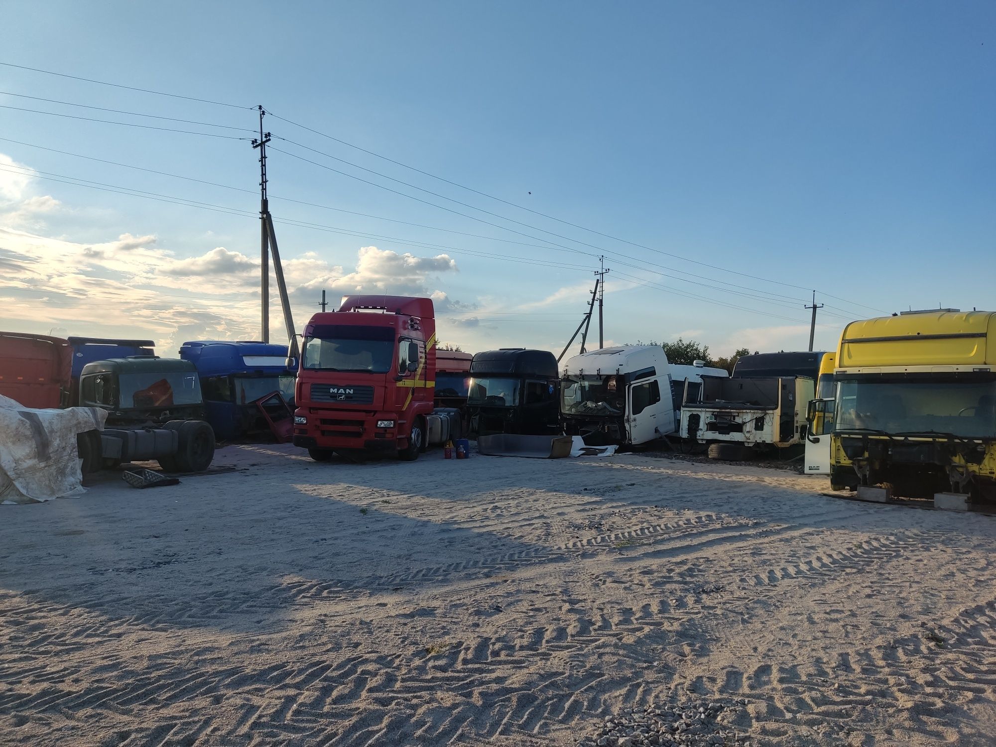 Шрот вантажних автомобілів. Разборка Daf Man Iveco Scania VolVo Renaul