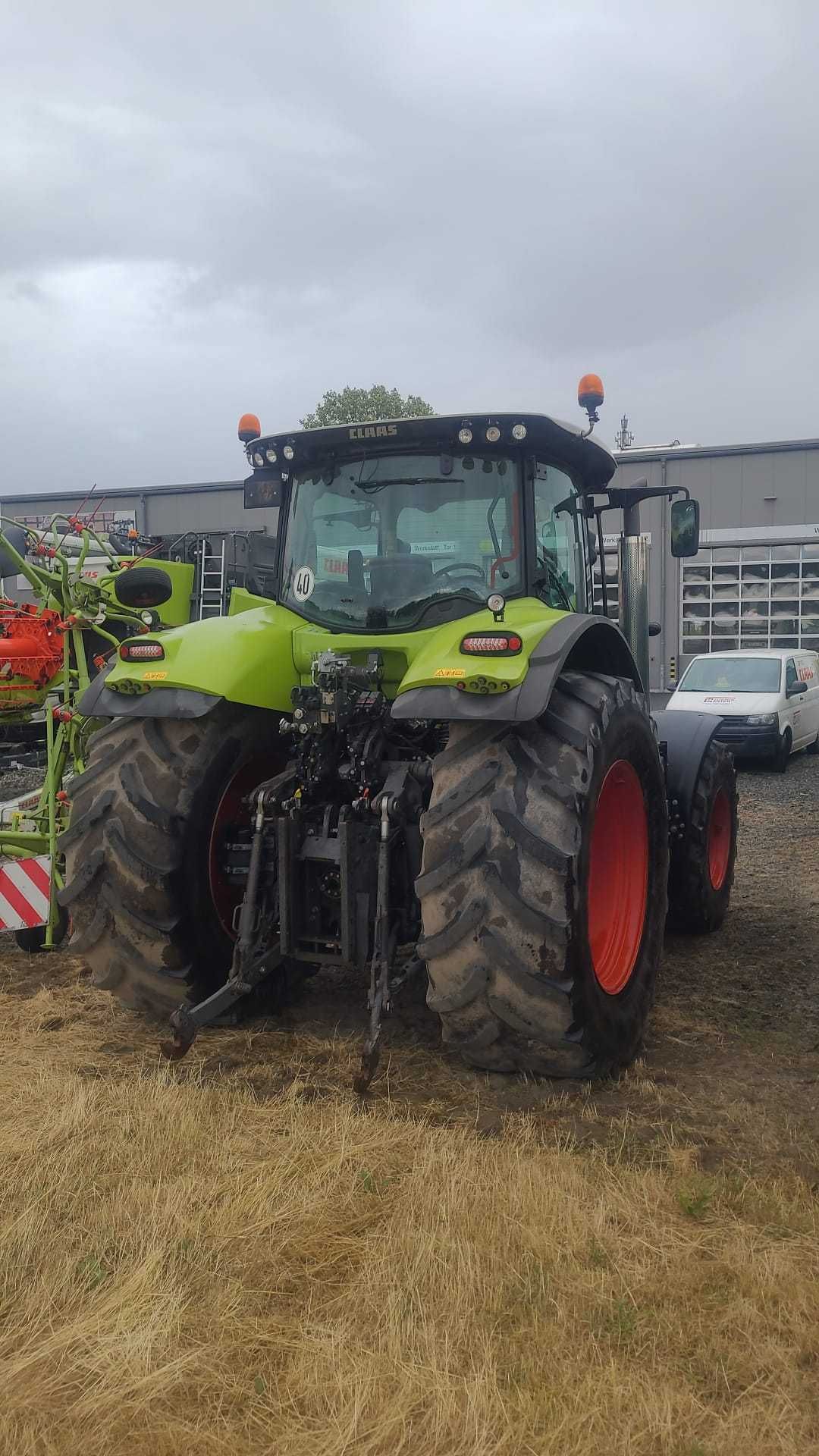 Cena 195 tyś PLN netto, Claas Axion 830, Hexashift, 2013 r.