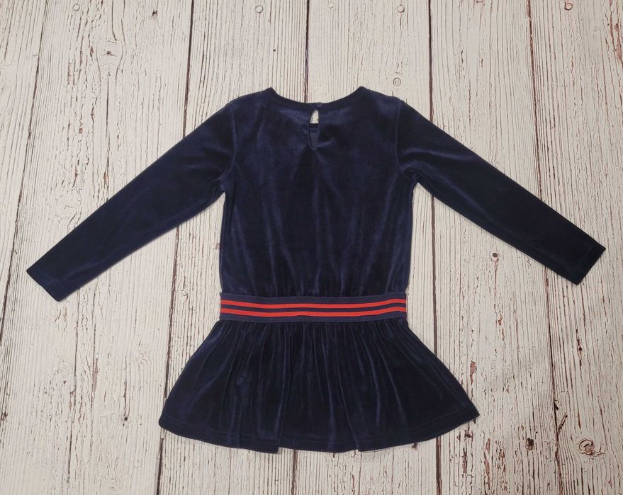 Welurowa ciepła sukienka granatowa 116 carry