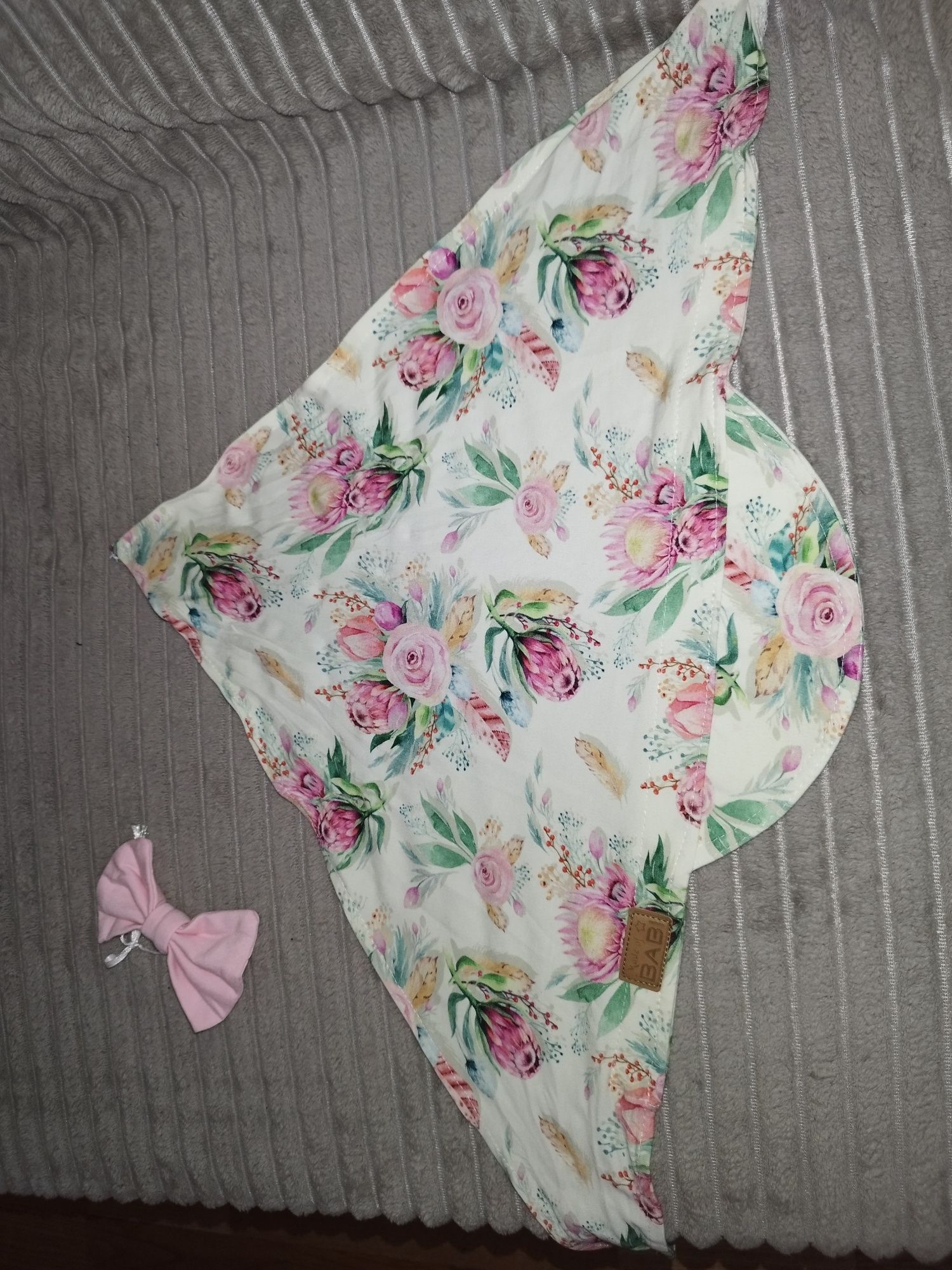 Chustka na głowę dziewczęca handmade Made of Babi  kwiaty