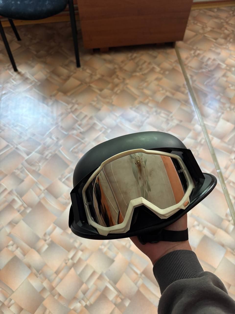 Продам мото шлем каска