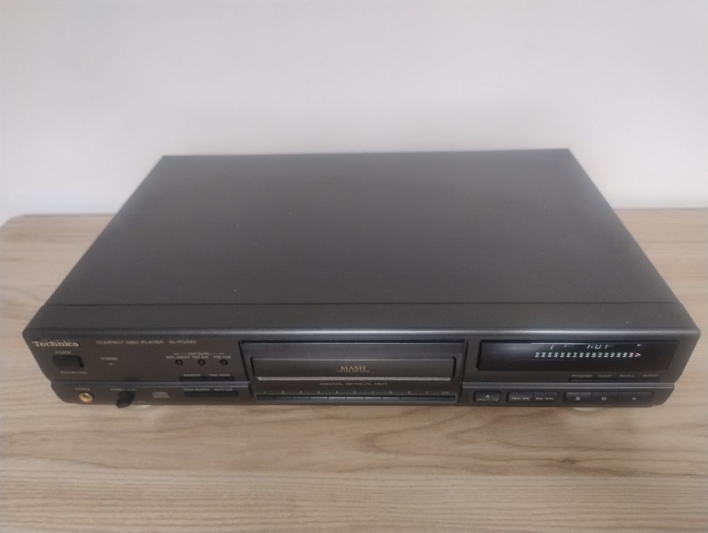 Odtwarzacz CD Technics SL-PG590