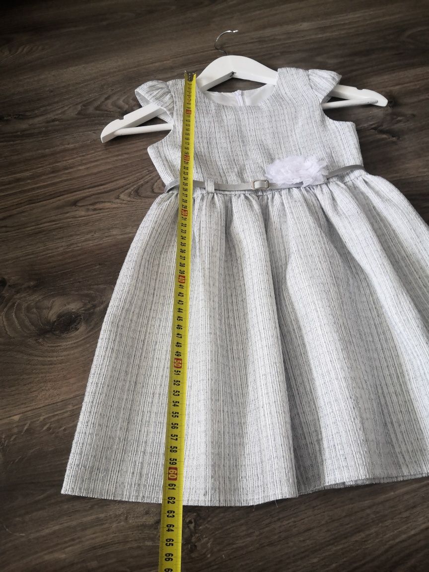 Elegancka sukienka Szaro - Srebrna - roz.110/116