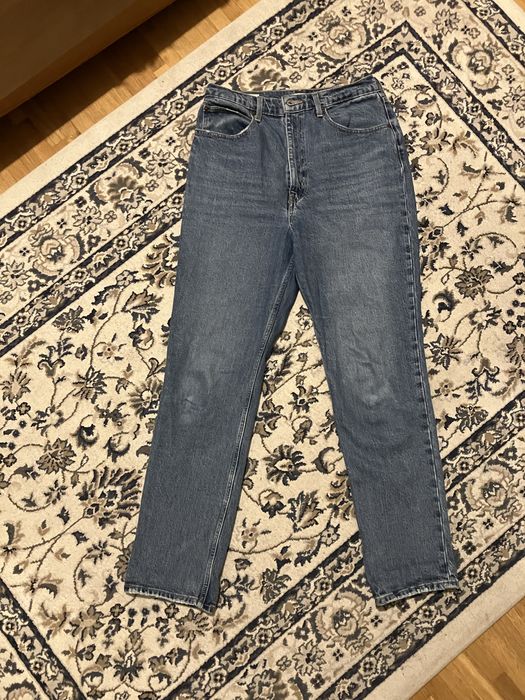 Jesnsy Levis typu Mom