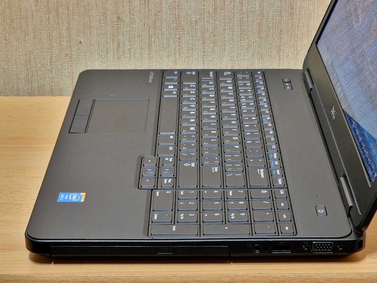 Dell Latitude E5540 чотирьох ядерний Intel Core i3-4010U RAM8 SSD128