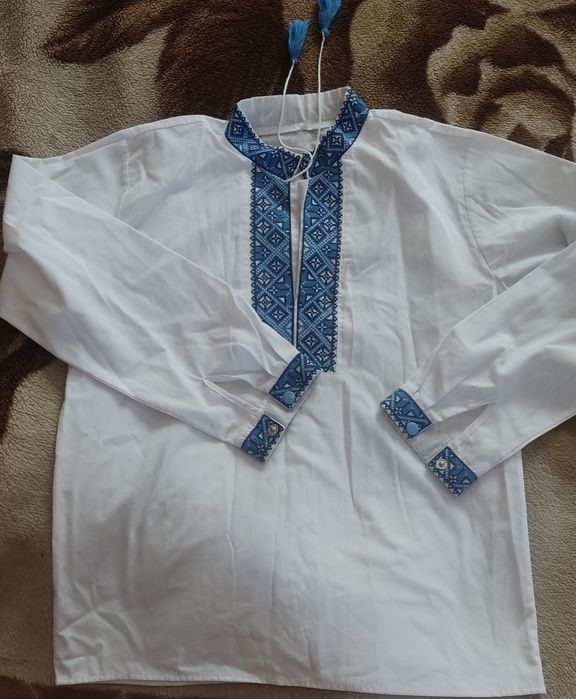 Продам вишиту сорочку