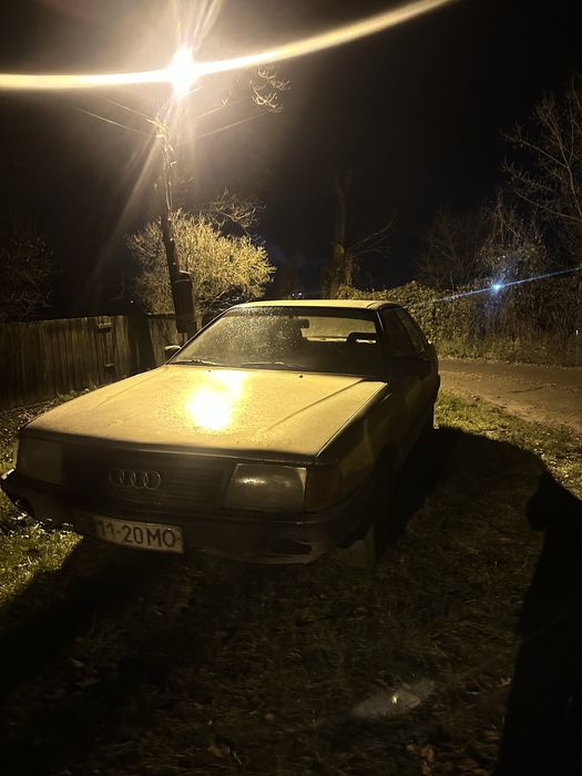 Продам ауді 100 1.8 бензин