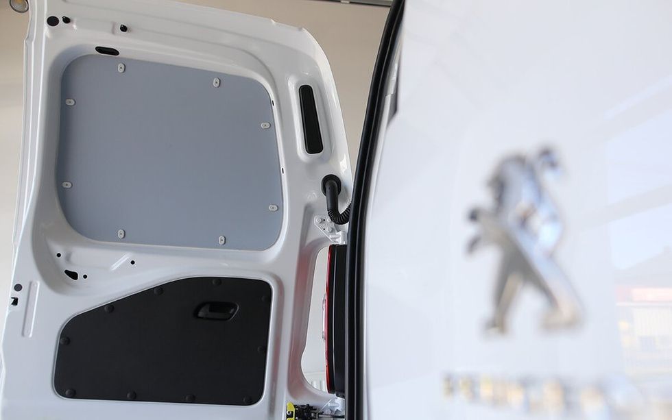 Zabudowa Citroen Berlingo Van M (od 2018) - Zabudowa Busa, Boczki Busa