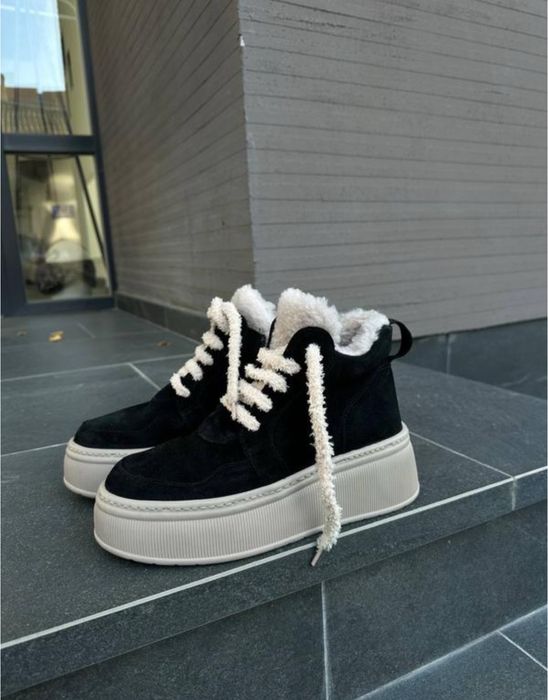 Зимові черевики на платформі, натуральна замша