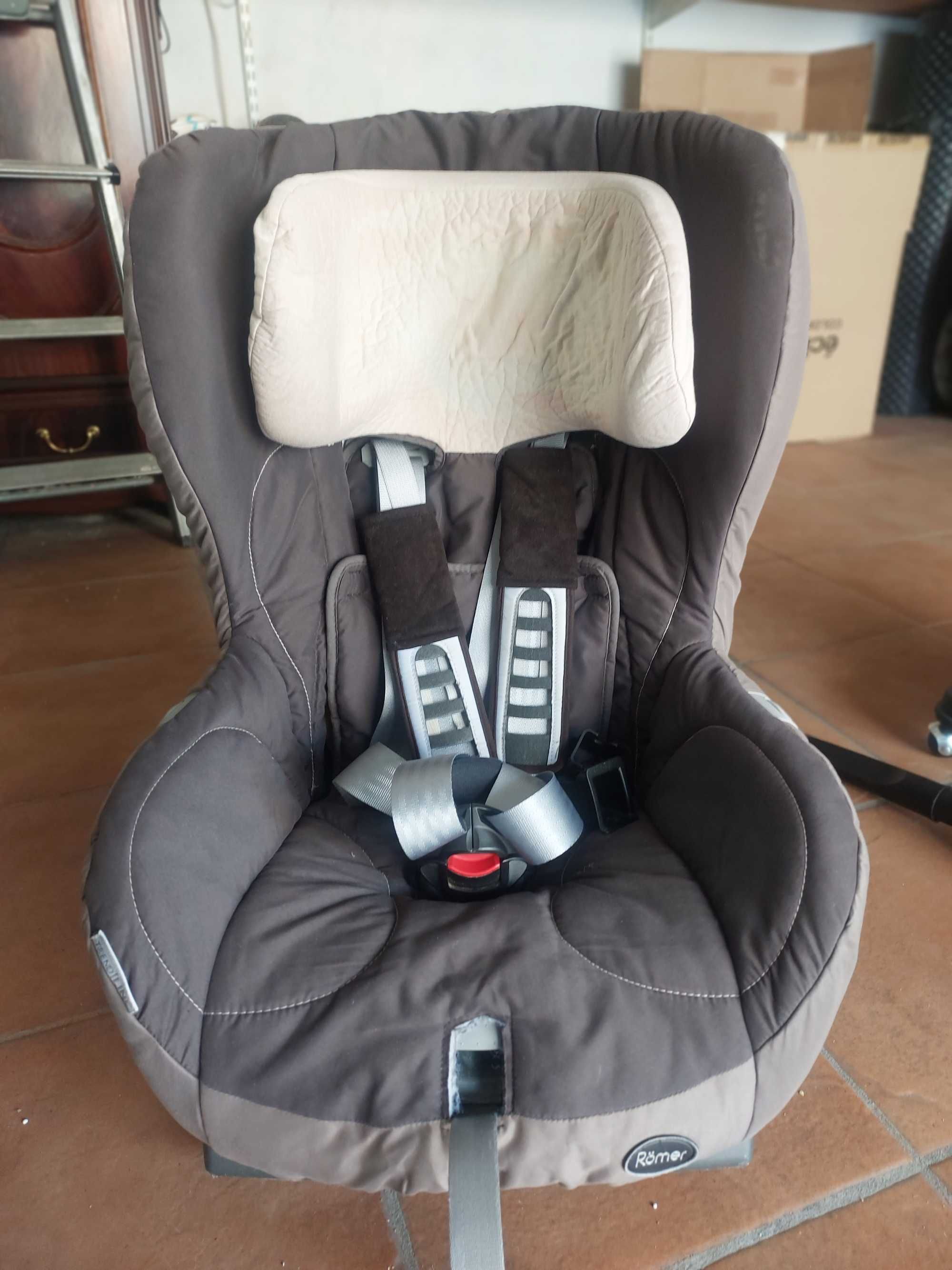 Cadeira auto bebé