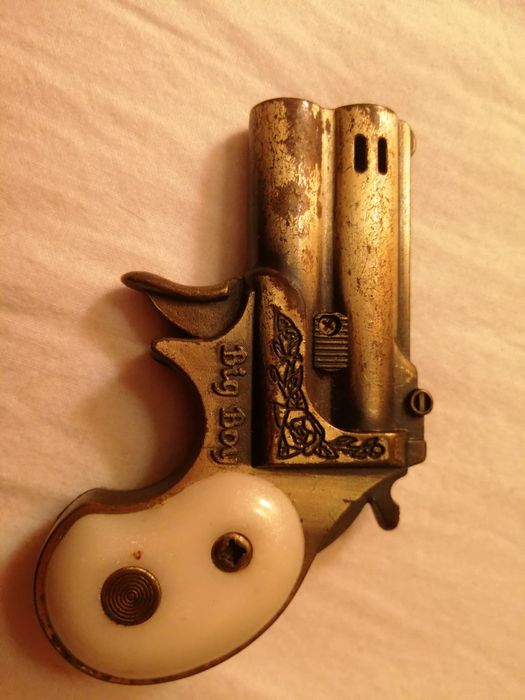 Isqueiro pistola antigo