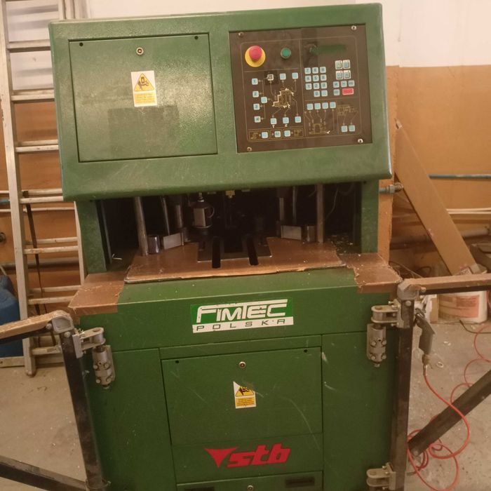 Oczyszczarka do naroży PCV firmy FIMTEC STB