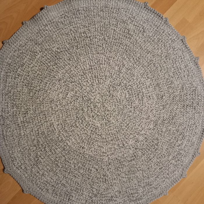 Ręcznie robiony nowy chodniczek