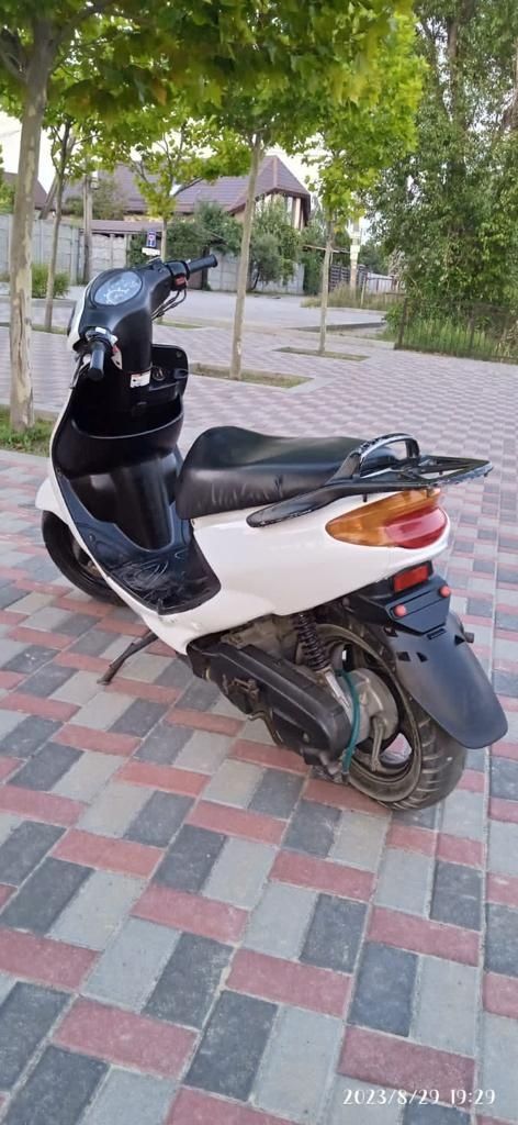 Продам Yamaha Grand Axis 100