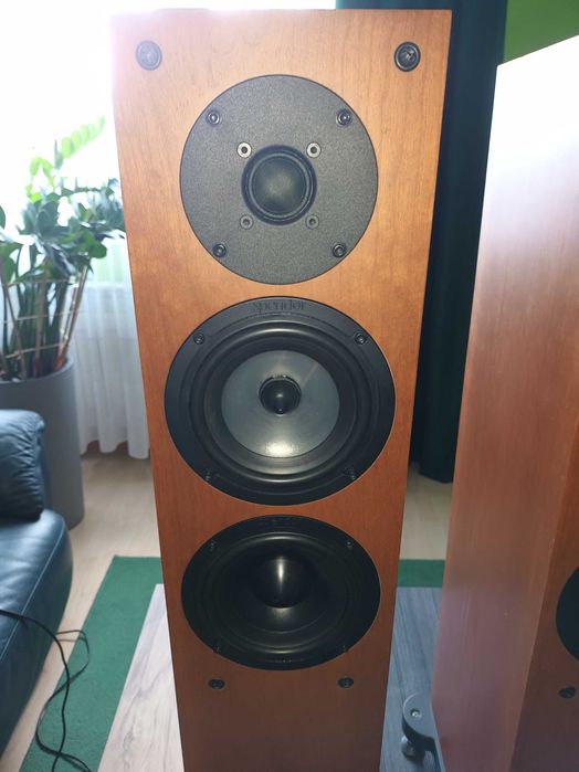 Kolumny  Spendor S5E