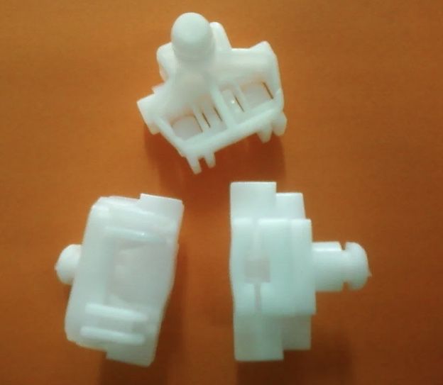 Vendo clip elevador de vidro clio 2