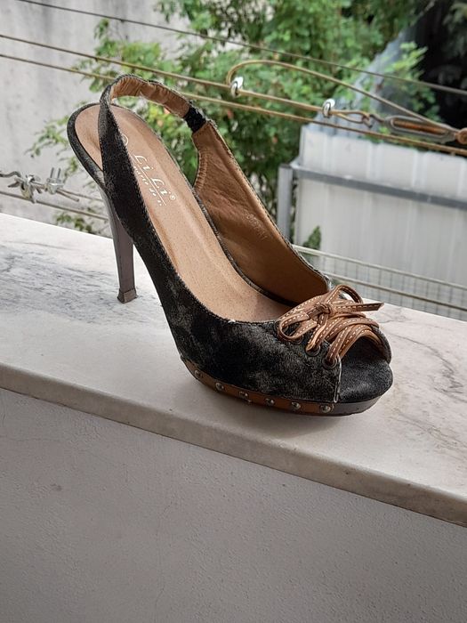 Sapatos muito elegantes