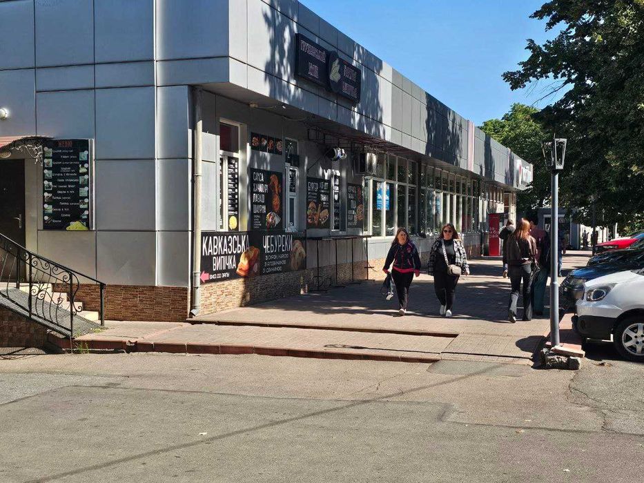 Центр Грушевського 43 кв.м. ТОП місце прохідняк фасад