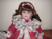 Boneca Antiga de Porcelana