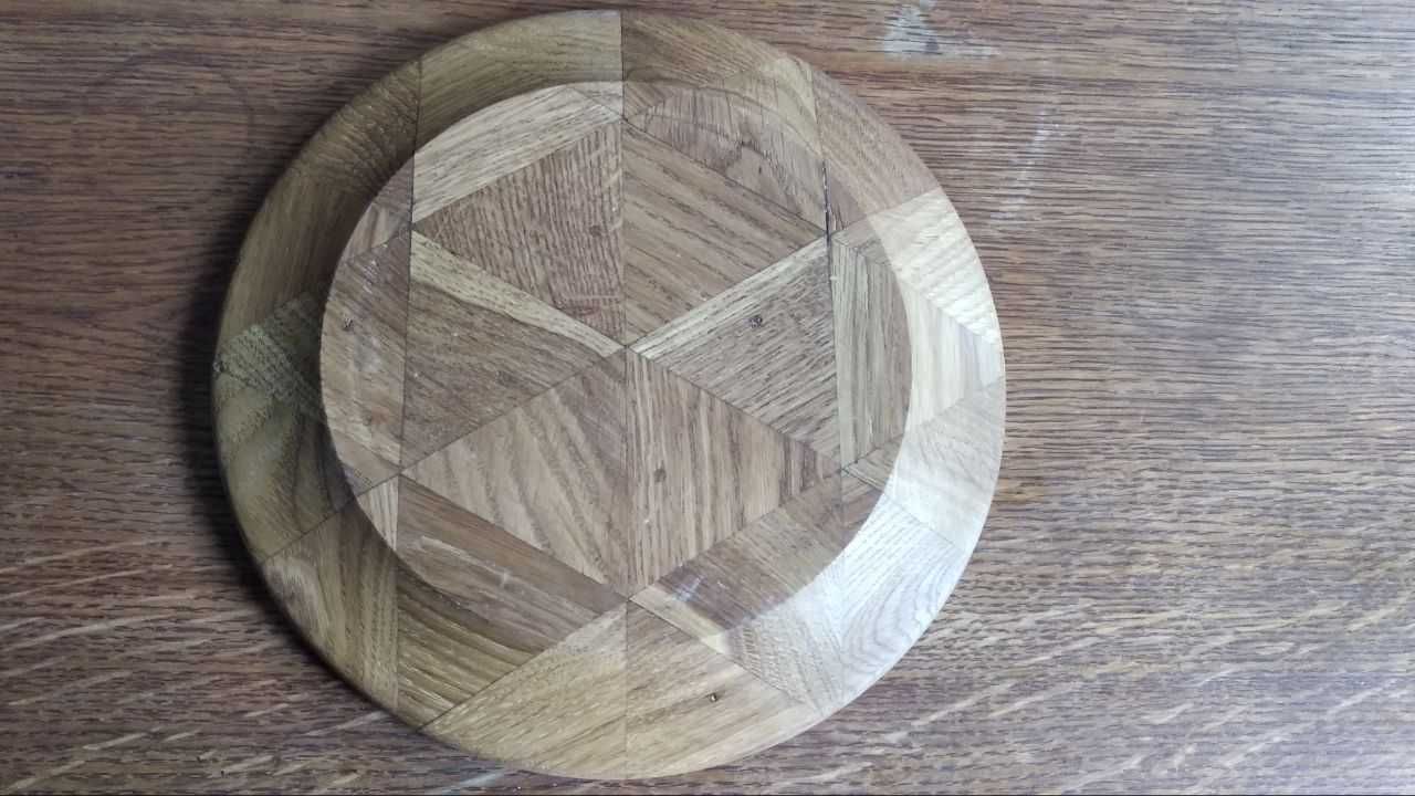 Деревянная тарелка из дуба