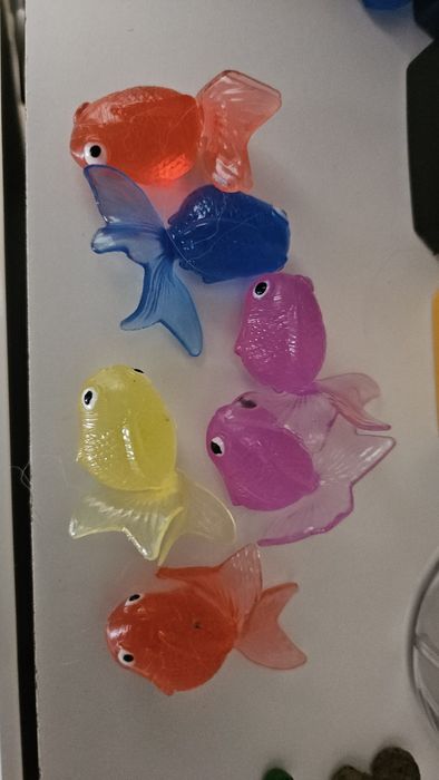 Zestaw interaktywnych zabawek dla kota fontanna rybki