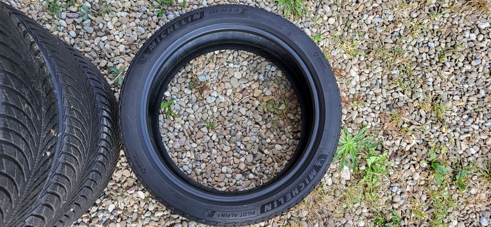 2 x Opony Zimowe Michelin 235/40 R19