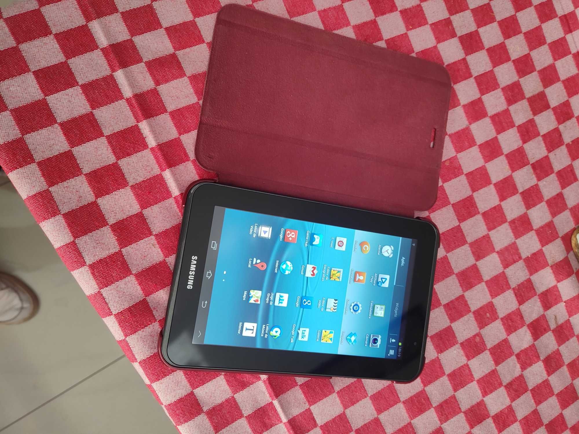 tablet Samsung com capa