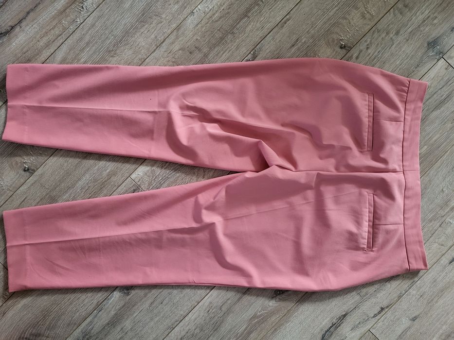 Garnitur damski pudrowy Zara 42