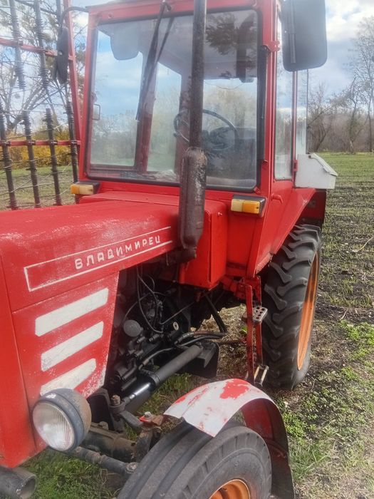 Трактор Т25 в робочому стані