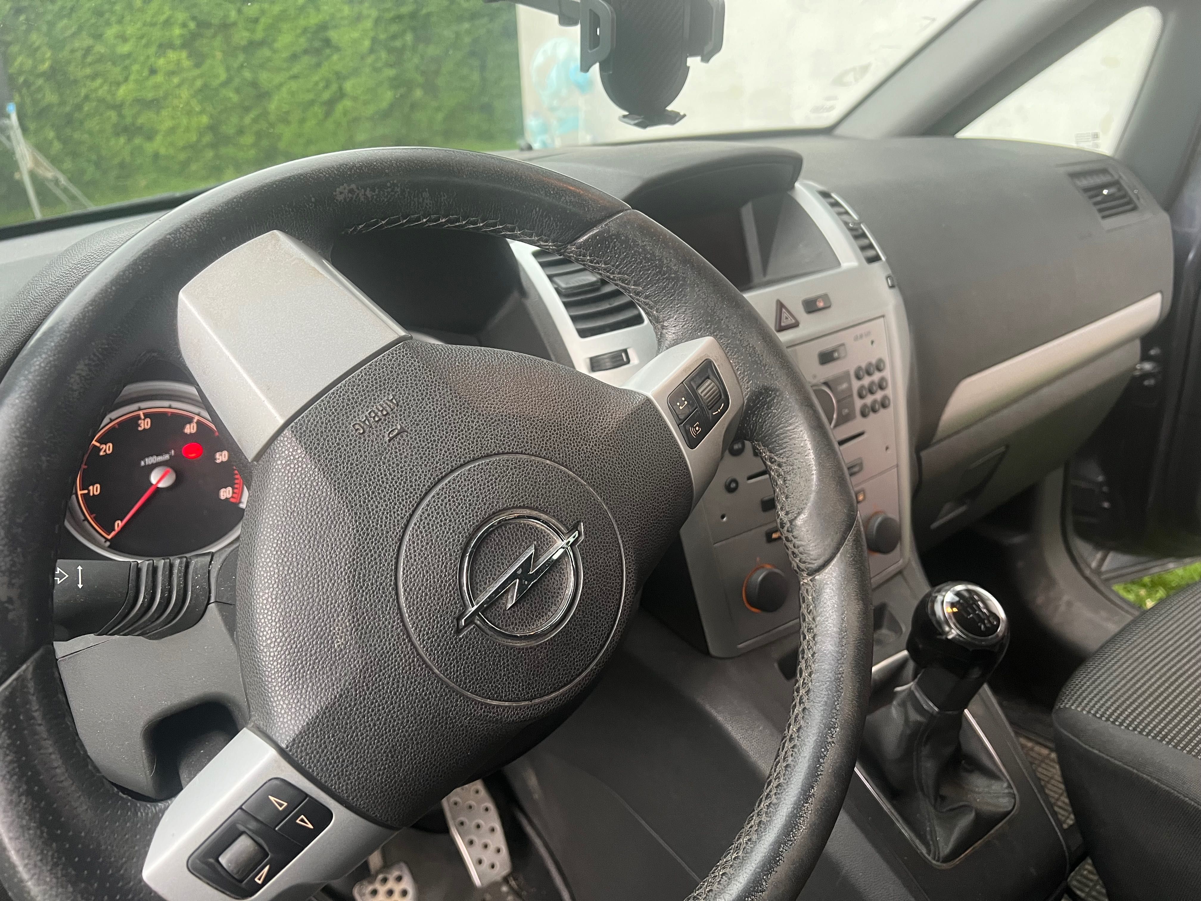 Opel zafira 7 osobowy