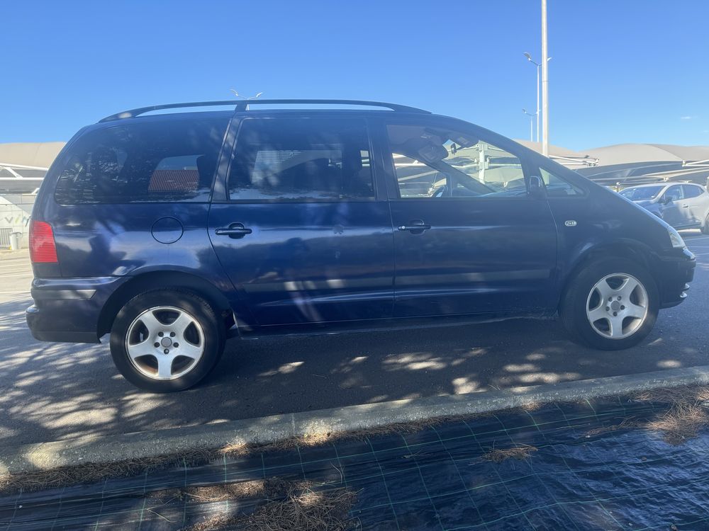 Vw Sharan com poucos klm