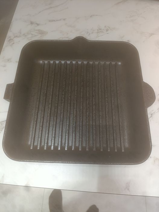 Продаж. Чавунна сковорода гриль Optima 280 х 280 х 50 мм