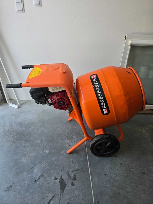 Betoniarka spalinowa Altrad Belle Minimix 150 (Honda GX120 )