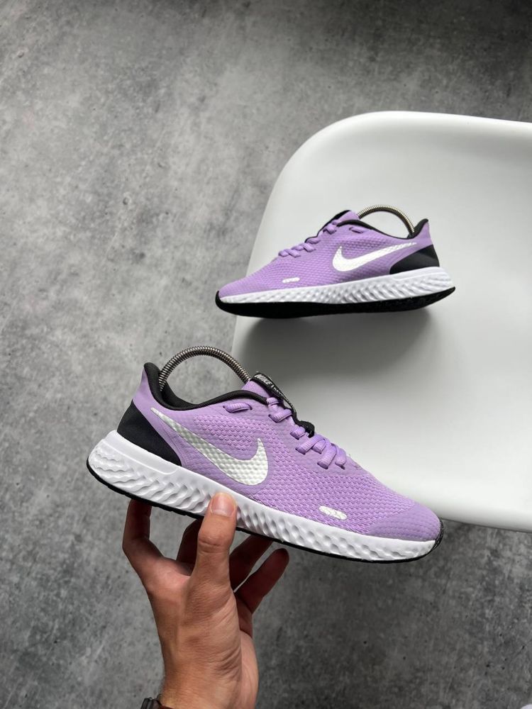 Оригінальні жіночі кросівки Nike Revolution 5 36 Розмір 23см Як Нові!