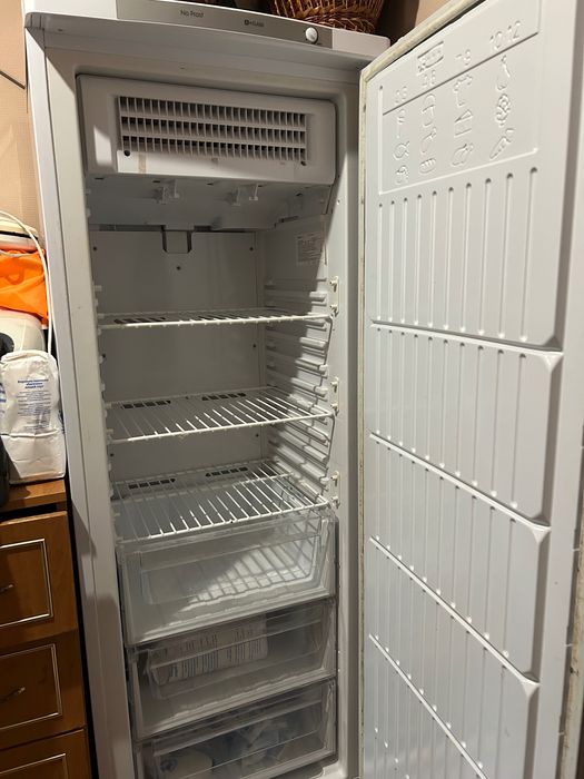 Морозильна камера Indesit