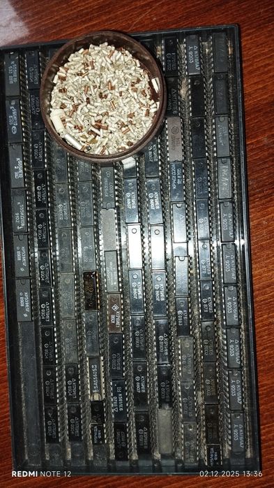 продам набір радіодеталей