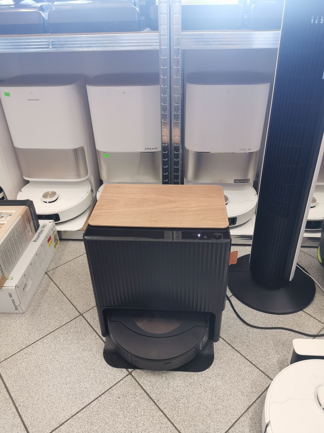 Robot sprzątający Roomba j9+ czytać opis