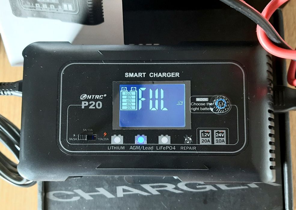Зарядний пристрій HTRC Р20, P15 для акумуляторів 20А, 15А 12В, 24В